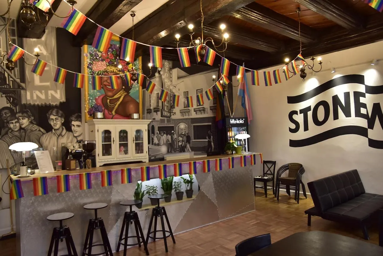 Hostel Stonewall - Self Check In Poznan Poland